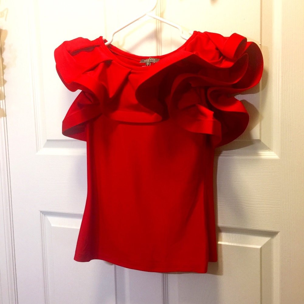 Beautiful GRACIA Red Ruffled top